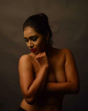 Jui Lahiri Hot_17.jpg